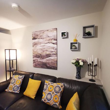 Belfast Central 2 Bedroom Luxurious Modern Stay Exterior photo